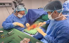 Lóc da sau tai nạn giao thông, cô gái trải qua 4 lần phẫu thuật ghép da