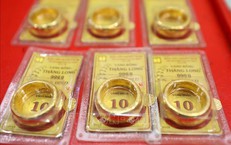 Giá vàng sáng 6/6 tiếp tục giảm mạnh trên thị trường giao dịch