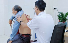 Gần 200 người cao tuổi được khám, sàng lọc bệnh hô hấp miễn phí
