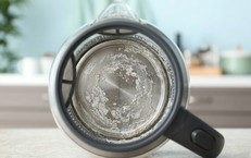 Hóa giải nỗi lo đáy ấm đun nước lắng cặn vôi trắng