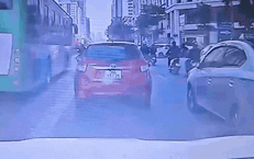 Clip tai nạn ở Hà Nội khiến người phụ nữ tử vong, Cục CSGT cảnh báo thói quen đi xe máy của nhiều người