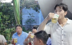 Lần đầu đi đám giỗ miền Tây, chàng trai Nhật Bản mê tít không khí ‘ăn hết mình, vui hết cỡ’