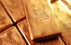 Giá vàng sáng 20/7 lại thủng 4.000 USD