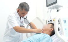Được cứu sống sau vụ ngạt khí tại trang trại nuôi lợn, các nạn nhân xúc động cảm ơn bác sĩ Bệnh viện Bạch Mai cơ sở Ninh Bình