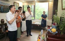 Thứ trưởng Bộ Y tế Trần Văn Thuấn thăm, tri ân gia đình Liệt sĩ, Bác sĩ Đặng Thuỳ Trâm