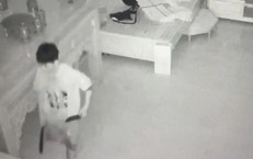 Lẻn vào nhà qua ô thông gió, dùng dao cướp tài sản của người mẹ trẻ đang ngủ