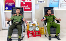 Cán bộ công an Quảng Trị hiến máu cứu cháu bé nguy kịch