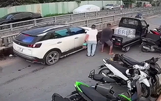 Xe tải chắn đường, người đàn ông có màn xử lý khó tin gây sốt mạng xã hội