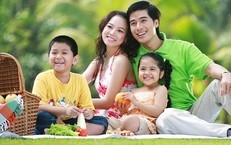 Đề xuất phát động phong trào khuyến khích sinh đủ 2 con tại 10 tỉnh, thành có mức sinh thấp