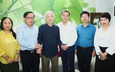 Thứ trưởng Bộ Y tế Trần Văn Thuấn thăm, tri ân gia đình GS.BS Đặng Văn Ngữ