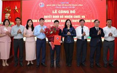 Bộ trưởng Đào Hồng Lan trao quyết định bổ nhiệm Giám đốc Bệnh viện Y học cổ truyền Trung ương
