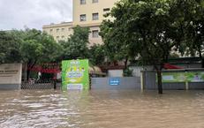 Hệ thống thời tiết gây mưa lớn đã suy yếu, miền Bắc chỉ còn mưa rải rác