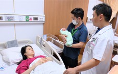 Người bác sĩ 'mò mẫm' mở ra hy vọng cho những ca bệnh chưa có tiền lệ