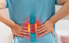 Đau lưng âm ỉ là dấu hiệu cảnh báo những bệnh gì?