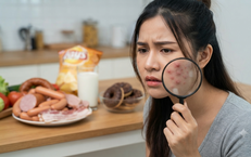 5 loại thực phẩm có thể gây hại cho làn da