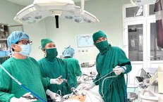 Chấm dứt 23 năm rò bàng quang - âm đạo nhờ phẫu thuật nội soi
