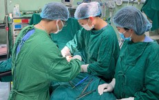 Mang thai sau sinh mổ 12 tháng, sản phụ vỡ tử cung, thai lưu trong ổ bụng