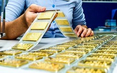 Chốt giá vàng hôm nay ngày 12/8 tăng mạnh trở lại