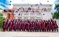 46/47 học sinh một lớp đỗ ngành y, dược: Phó Hiệu trưởng Nguyễn Khuyến nói gì về cách học của trường?