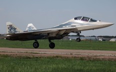 Tiêm kích Su-57 hai chỗ ngồi mở ra vai trò 'chưa từng có' trên chiến trường