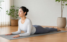 7 tư thế yoga giúp cải thiện tư thế và hạn chế gù lưng do tuổi tác