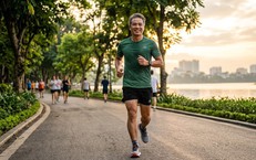 Mỡ máu cao: Chạy bộ buổi sáng hay chiều tốt hơn ở nam giới tuổi 50?