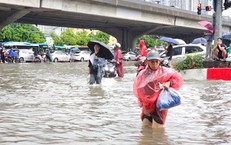 Hà Nội giảm điểm ngập sau mưa lớn, chuyên gia cảnh báo chưa thể chủ quan