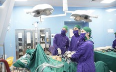 Phẫu thuật nội soi cắt khối u gan lớn cho bệnh nhân 44 tuổi