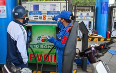 Giá xăng quay đầu giảm, E10RON95 còn 22.602 đồng/lít