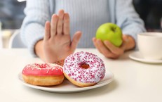 Giảm đường đúng cách để bảo vệ sức khỏe tuổi già