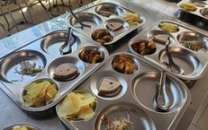 Hà Nội chỉ đạo thực đơn bán trú phải đủ về lượng, cân đối về dinh dưỡng