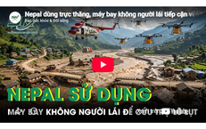 Nepal dùng trực thăng, máy bay không người lái tiếp cận vùng lũ, hỗ trợ lương thực cho người dân
