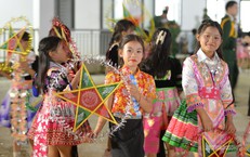 Rộn ràng đêm hội 'Trăng thu biên cương' ở Na Ngoi