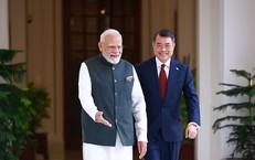 Thủ tướng Lê Minh Hưng gặp Thủ tướng Ấn Độ Narendra Modi