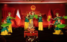Nghệ thuật truyền thống Hải Phòng 'vượt biên giới' tới Ba Lan