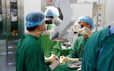 1.000 ca vi phẫu thành công: Hành trình làm chủ kỹ thuật khó, thay đổi 1.000 cuộc đời