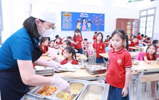 Phụ huynh Hà Nội lo bữa ăn bán trú: Công khai thực đơn vẫn chưa đủ