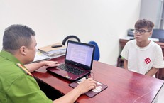 Đang ngồi uống nước thì bị chém trọng thương