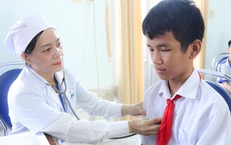 Nhiều học sinh Khánh Hòa được kiểm tra sức khỏe đầu năm học mới