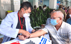 TPHCM: Tăng cường ngay 81 bác sĩ luân phiên về trạm y tế