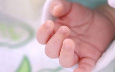 5 năm vô sinh, 6 lần chuyển phôi, người mẹ vỡ òa ngày đón con