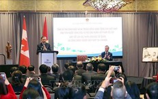 Tổng Bí thư, Chủ tịch nước Tô Lâm gặp gỡ cán bộ, nhân viên Đại sứ quán và cộng đồng người Việt Nam tại Canada