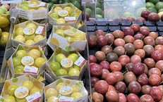 Tiểu thương lý giải giá chanh leo hoàng kim có giá đắt gấp đôi chanh leo thường nhưng vẫn luôn ‘cháy hàng’