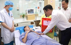 Bé trai Hải Phòng hồi phục tích cực sau viêm não nặng