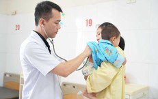 Hơn 20 ngày giành sự sống cho bé 12 tháng tuổi bị hoại tử phổi