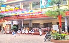Cận khai giảng, nhiều nghề 'ăn theo' dễ kiếm tiền