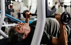 Chuyên gia tiết lộ thứ suy yếu nhanh nhất trong hệ cơ của người sau tuổi 40