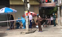 12 học sinh dương t&#237;nh SARS-CoV-2, TP Nam Định tạm dừng một số dịch vụ
