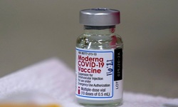 Bộ Y tế đề nghị TP.HCM khẳng định việc mua 5 triệu liều vaccine COVID-19 Moderna trước 15/8