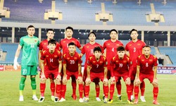 Danh s&#225;ch đội tuyển Việt Nam chuẩn bị cho AFF Cup 2022: Người vui kẻ buồn